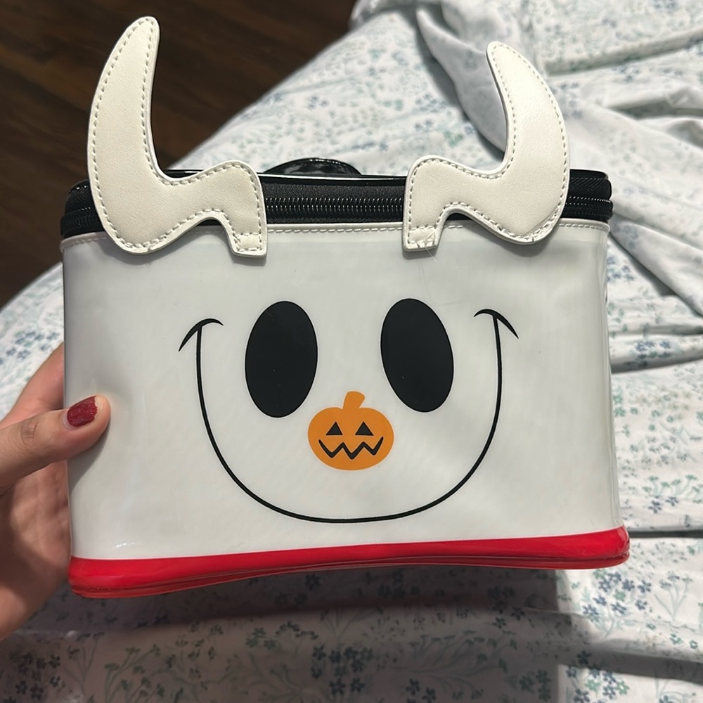 BRAND NEW Zero makeup container